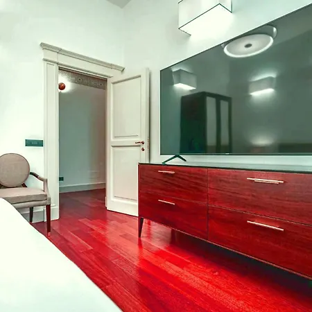 Magnifique 4 Bedrooms Musee Grevin Appartamento