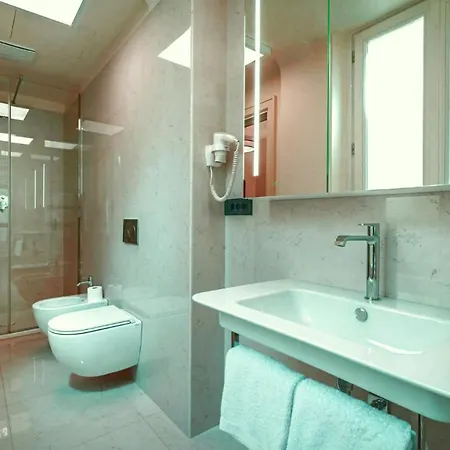 Appartamento Magnifique 4 Bedrooms Musee Grevin Parigi